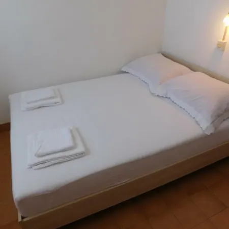 Charming House Tonci Semesterbostad *