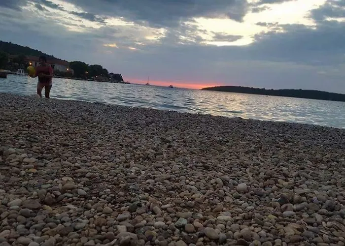 Semesterbostad Charming House Tonci *