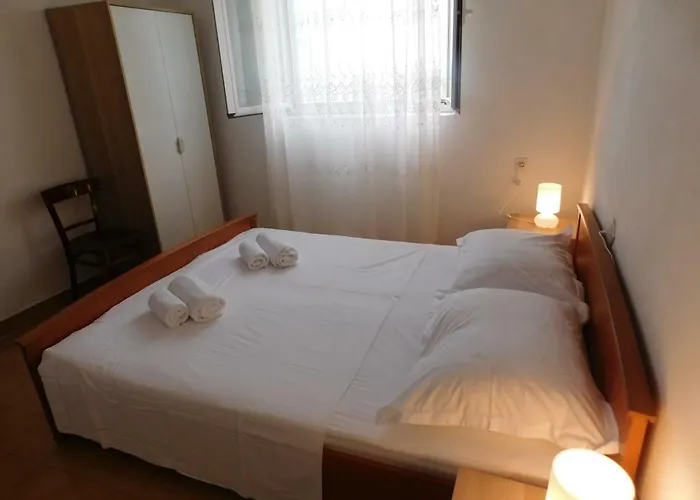 Holiday home Charming House Tonci Loviste